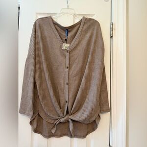 NWT. Henley Tunic